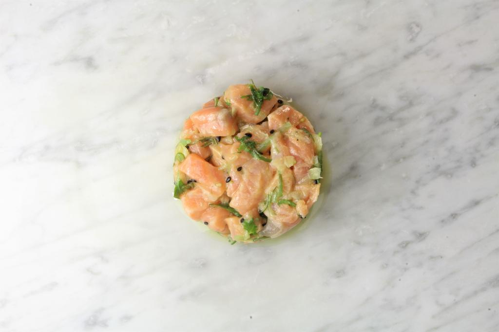 TARTAR OF SALMON (200 GR)