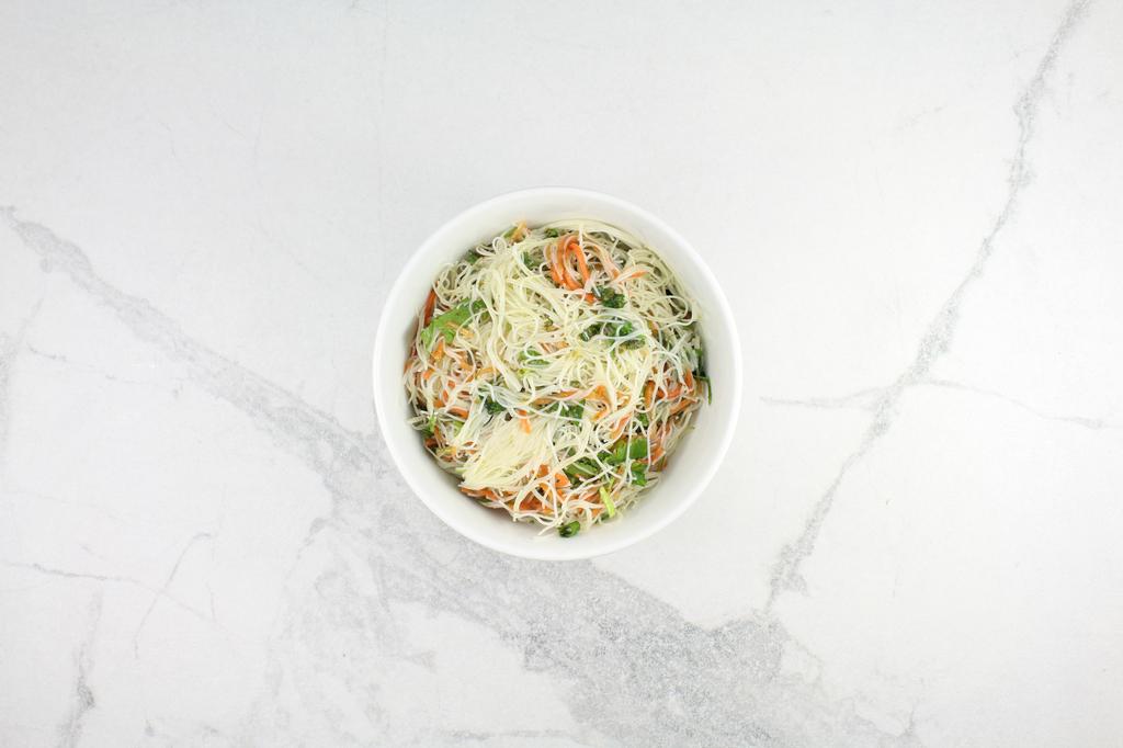 RICE NOODLES WITH VEGETABLES CORIANDER GINGER (150G)